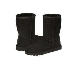 CLEARANCE. CLASSIC SHORT ugg boots. NO RETURN.