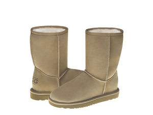 CLEARANCE. CLASSIC SHORT ugg boots. NO RETURN.