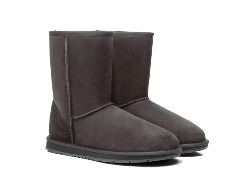 SALE国内即発!関税済【UGG】早い者勝ちClassic Short レオパード Amazon.com | UGG Unisex-Child Classic Short Ii Stars Boot